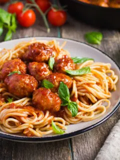 Spaghetti pasta with meatballs and tomato sauce