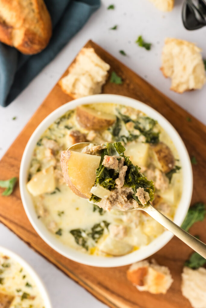 Zuppa toscana soup in the slow cooker 